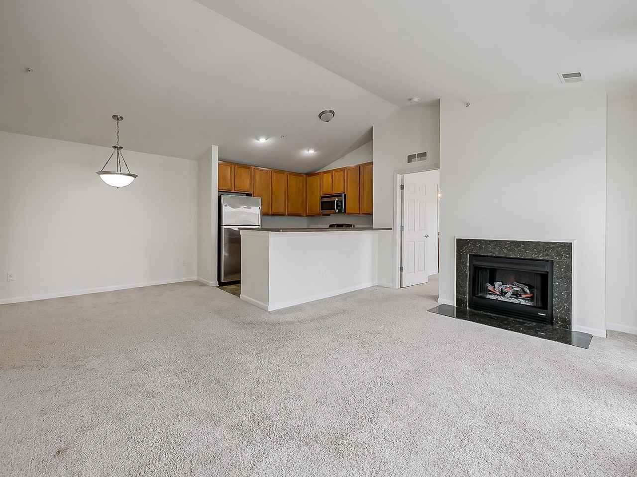 245 Wright St - Photo 2 of 37