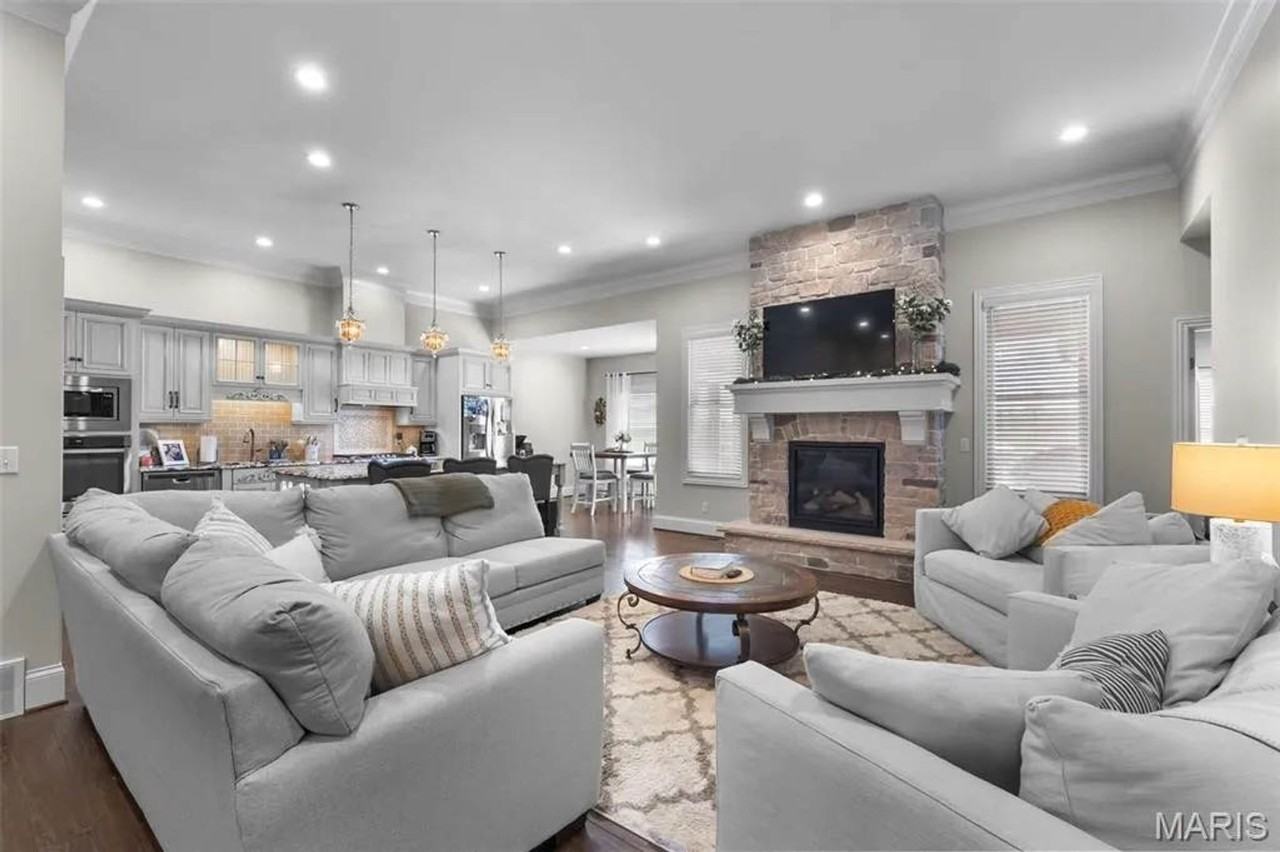 103 Autumn Leaf Dr - Photo 5 of 20