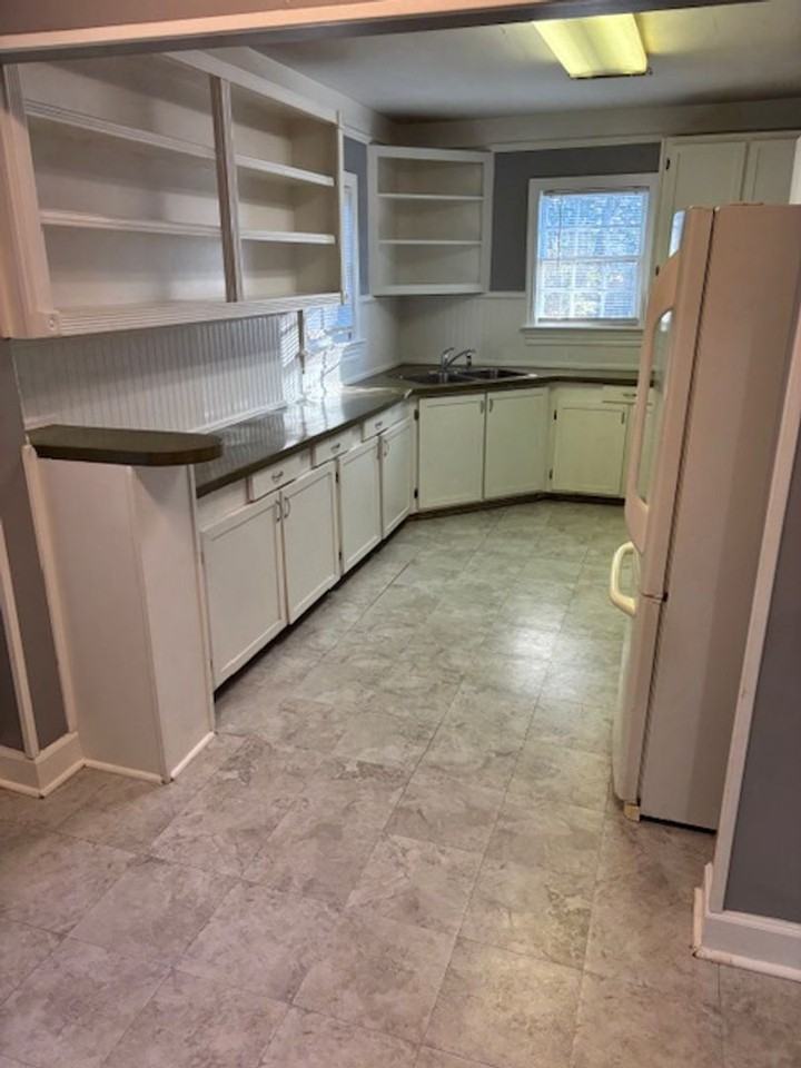 3702 3rd Ave - Photo 2 of 11