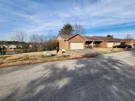 featured image of 809 Stetson Dr