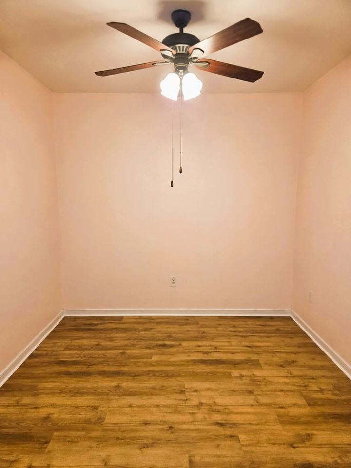 4728 Milfax Rd - Photo 6 of 23