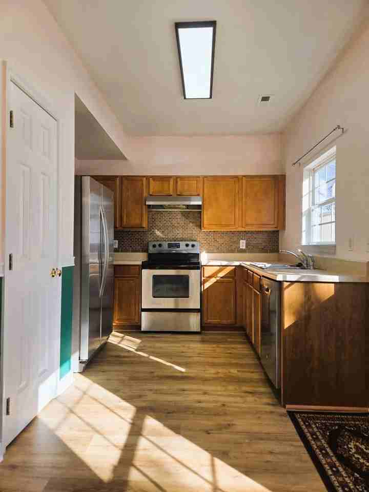 4728 Milfax Rd - Photo 7 of 23