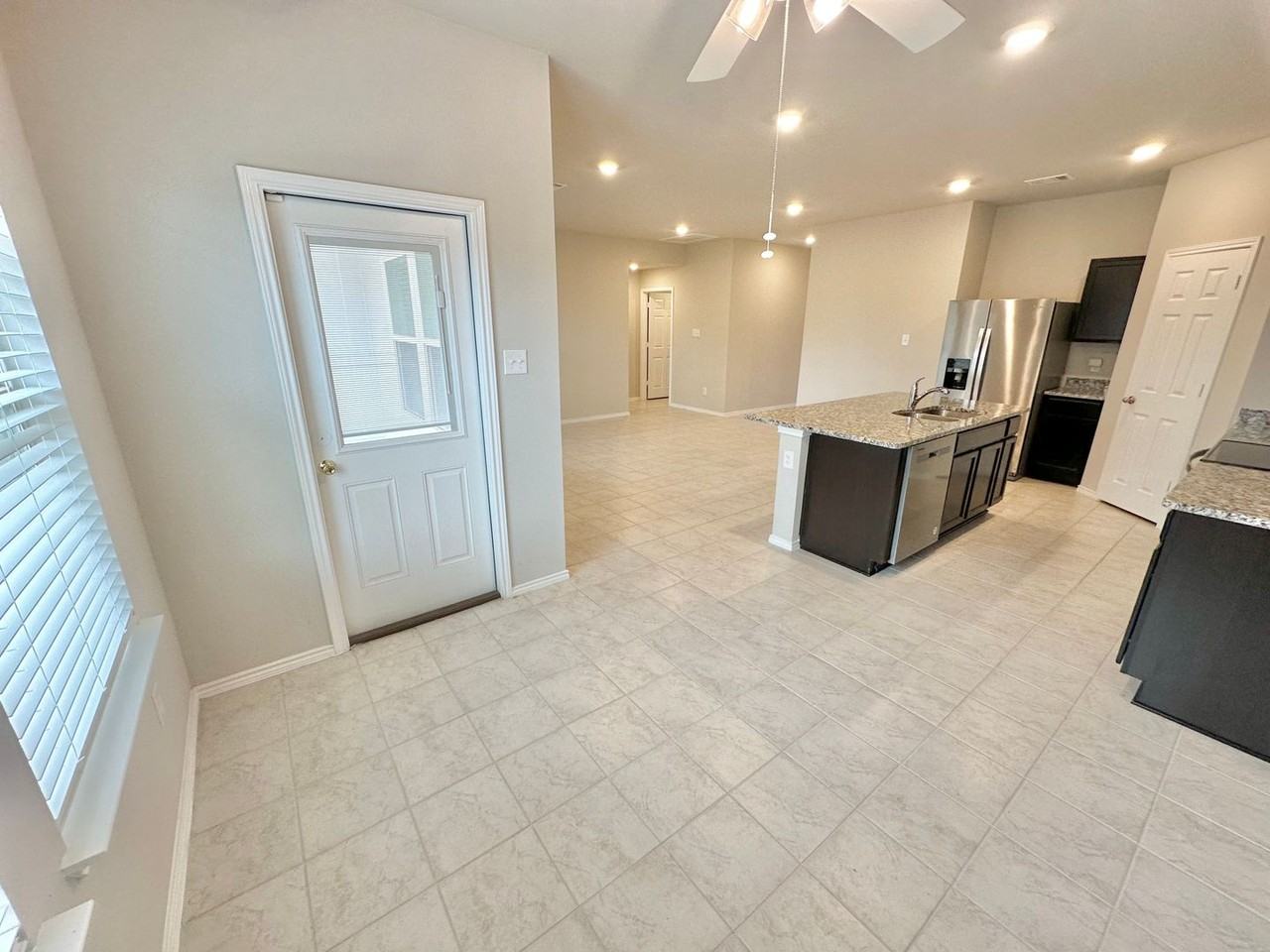 5202 Karen Green Dr - Photo 4 of 23