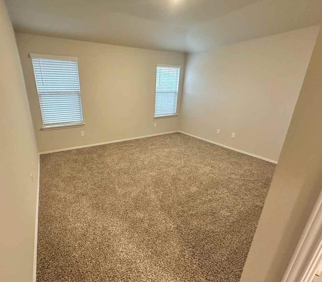 5202 Karen Green Dr - Photo 6 of 23