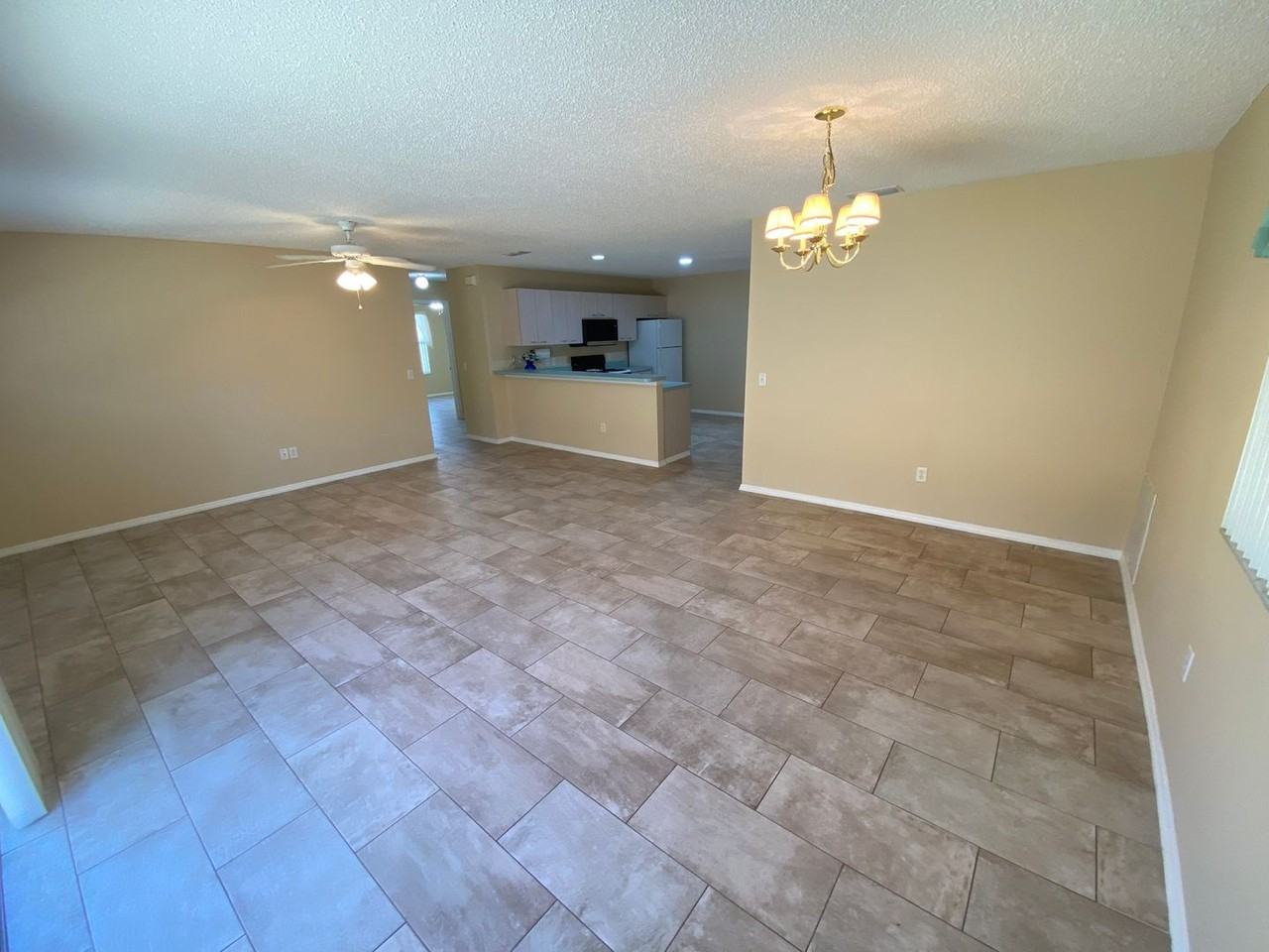 2815 Salamanca St - Photo 6 of 30