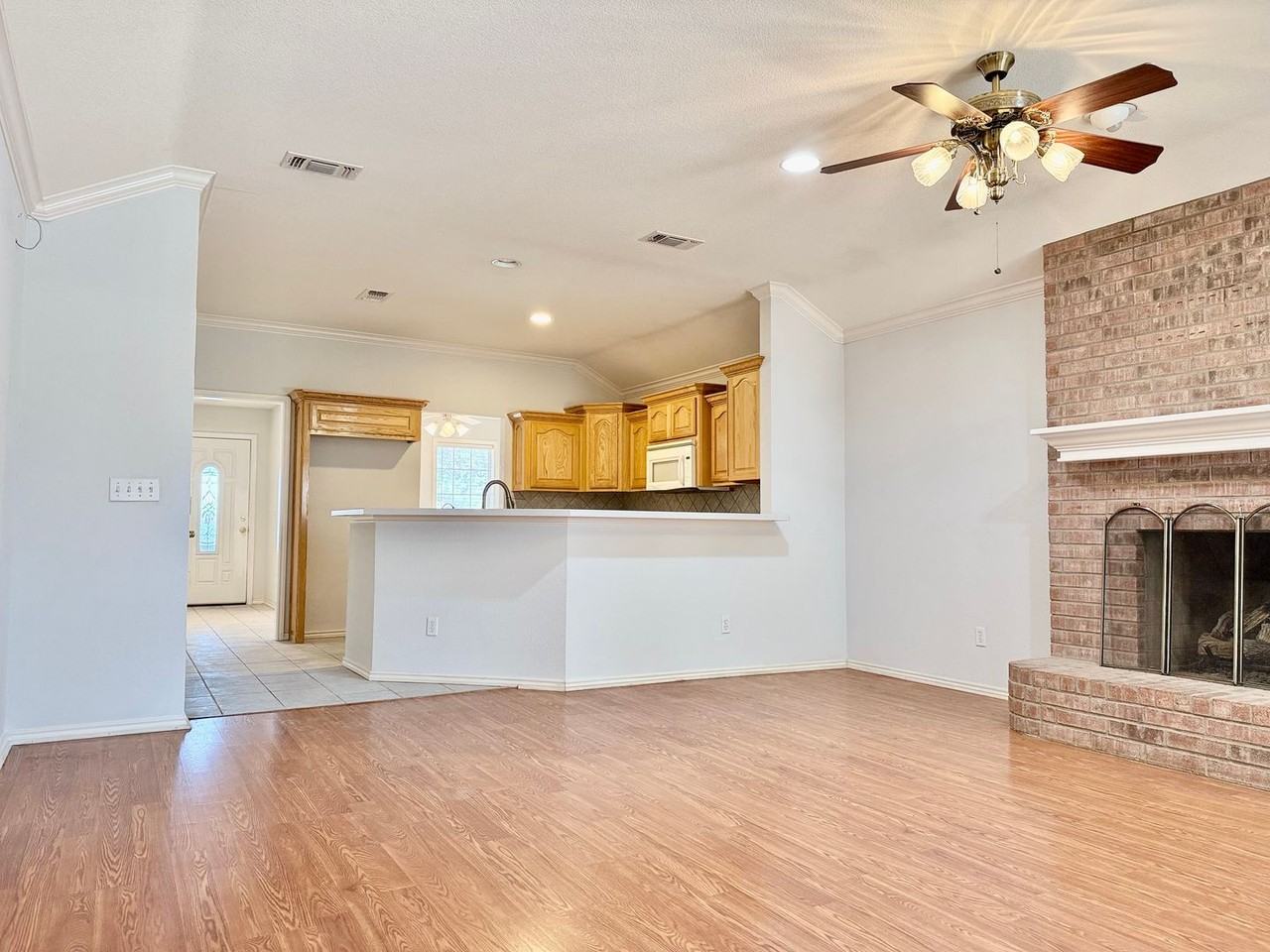 2811 Sunburst Dr - Photo 6 of 21