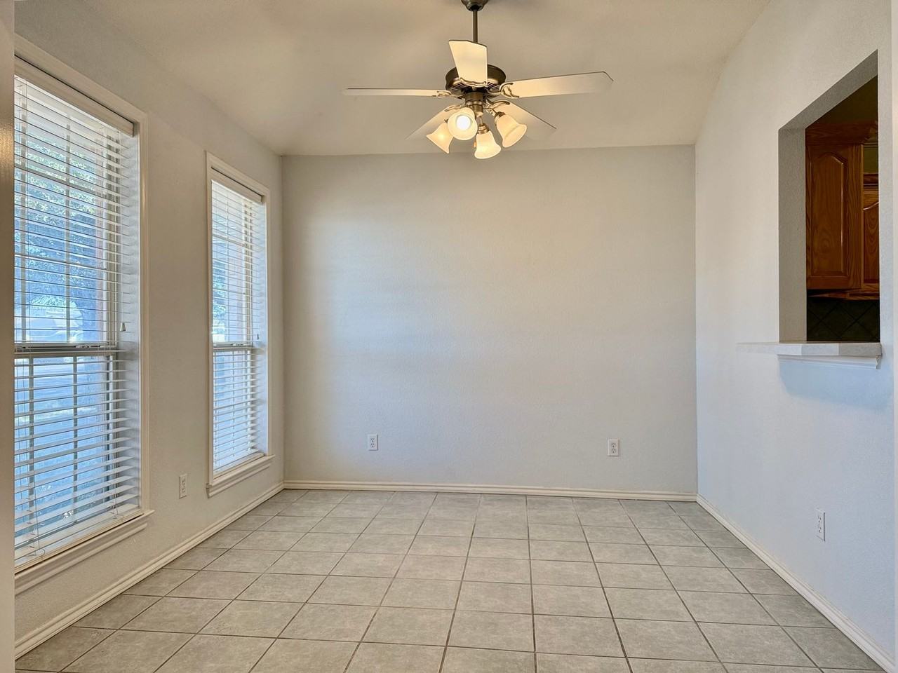 2811 Sunburst Dr - Photo 7 of 21