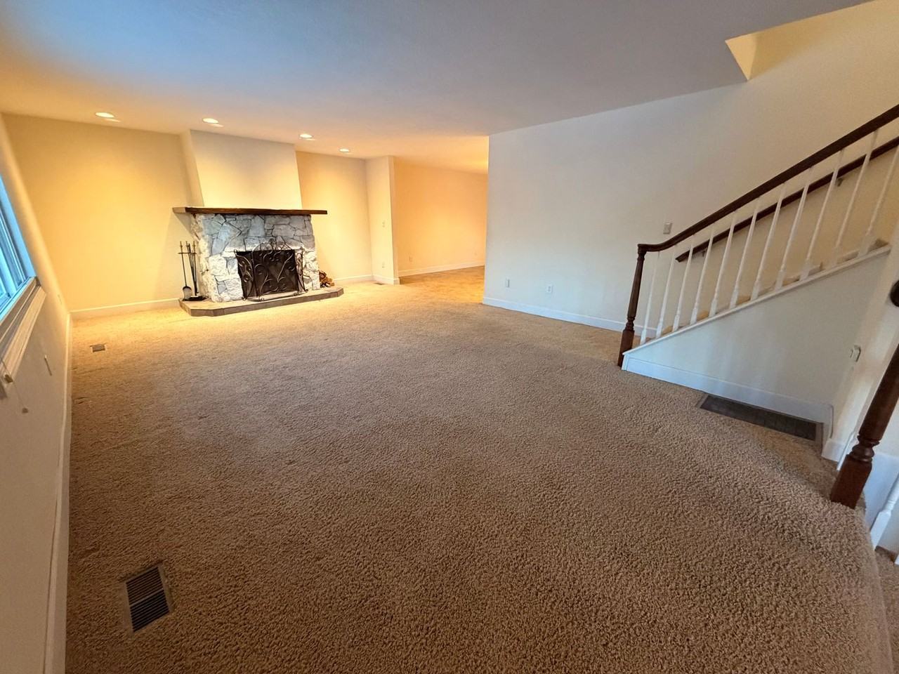 13901 Jarvi Dr - Photo 4 of 28