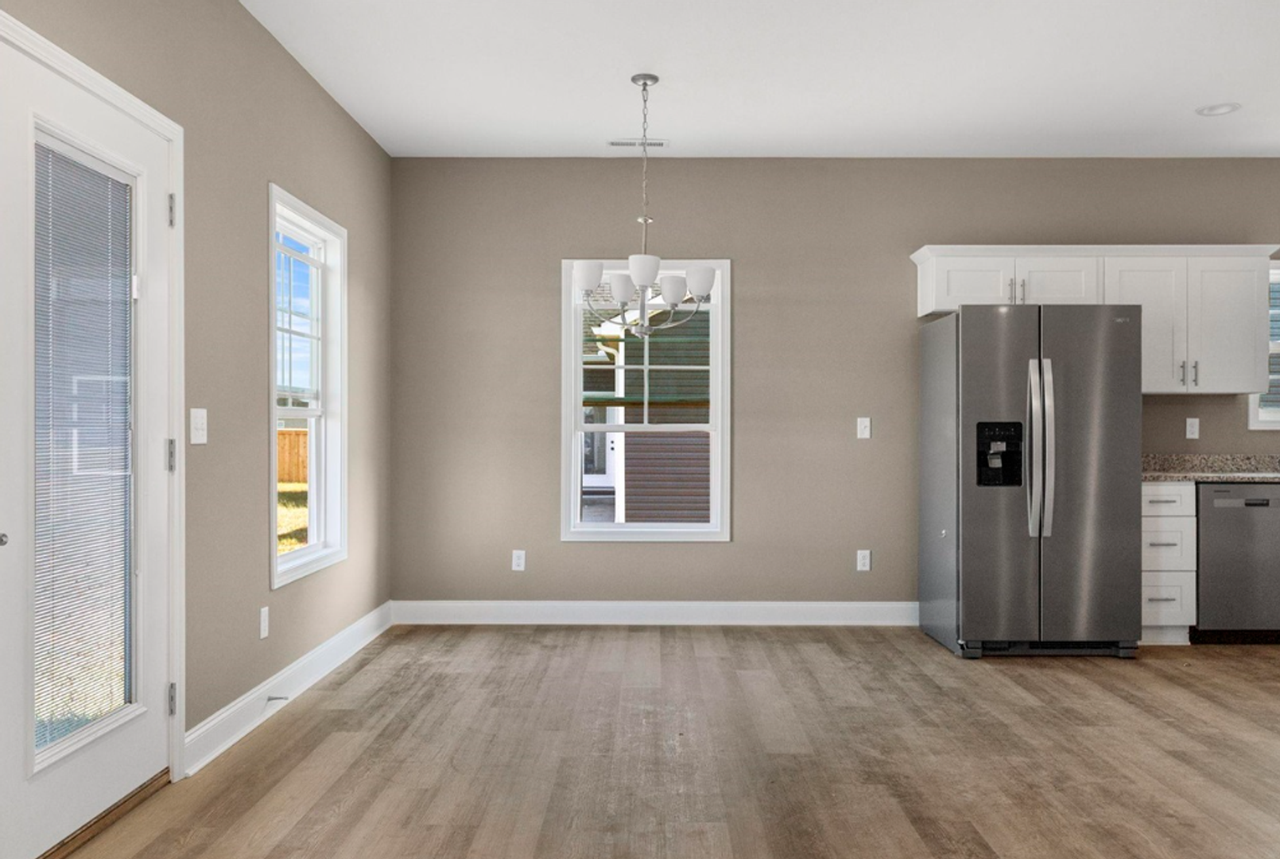 600 Victoria Way - Photo 6 of 17