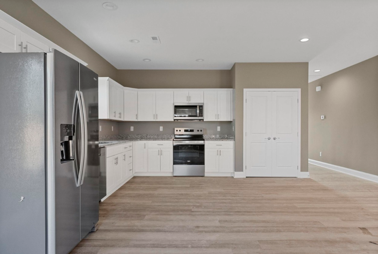 600 Victoria Way - Photo 7 of 17