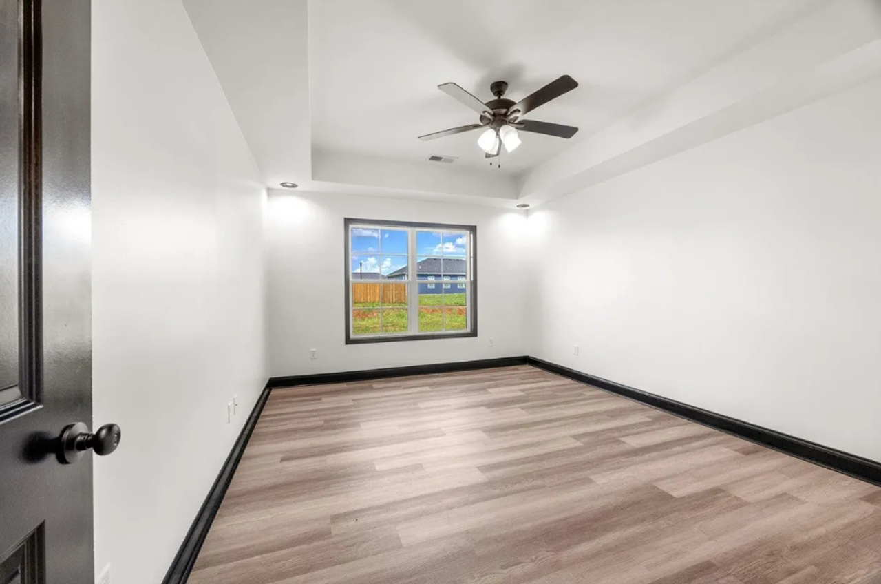 506 Victoria Way - Photo 6 of 17