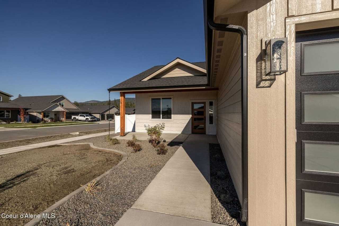 9141 W Cultivator Ave - Photo 2 of 26