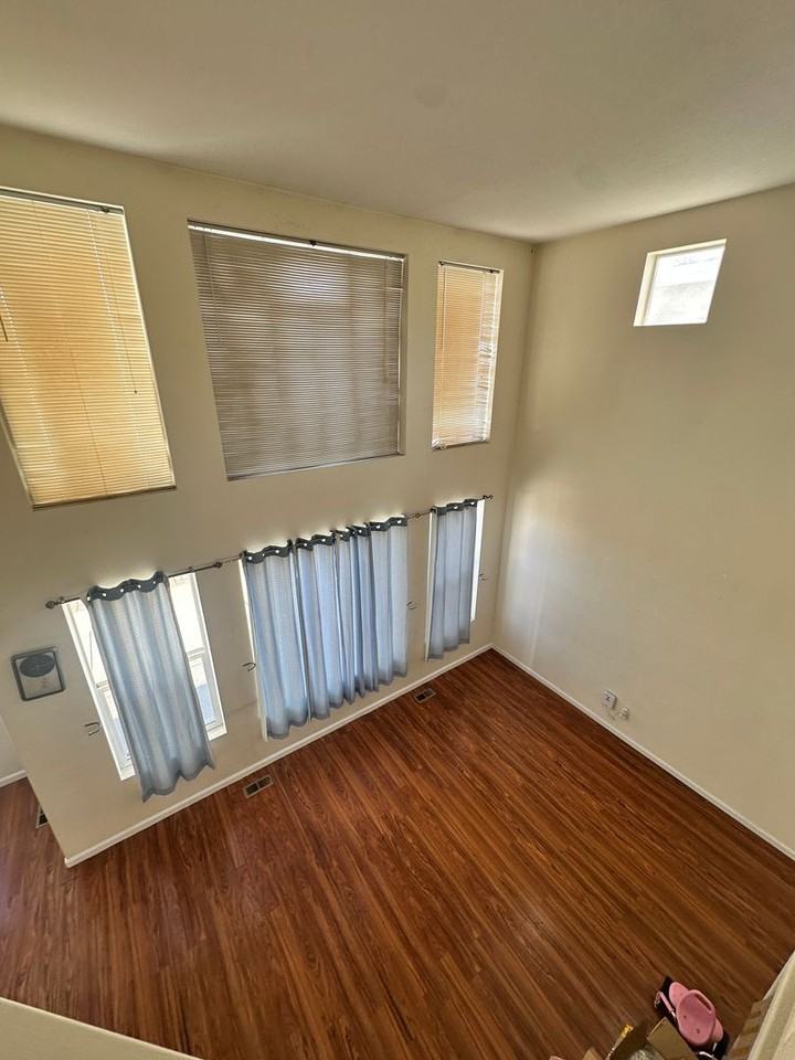 11972 Glencoe Dr - Photo 3 of 13