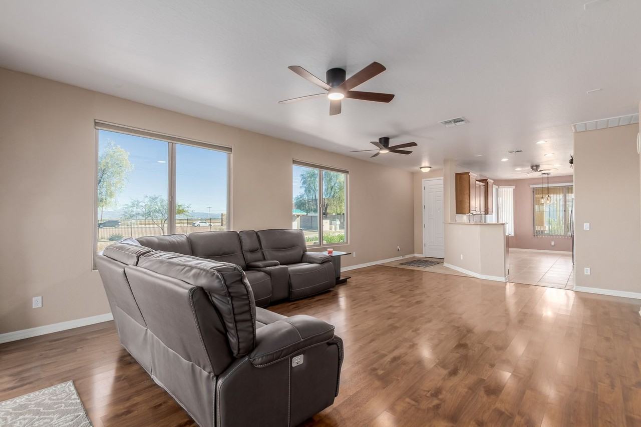 32270 N Echo Canyon Rd - Photo 4 of 28