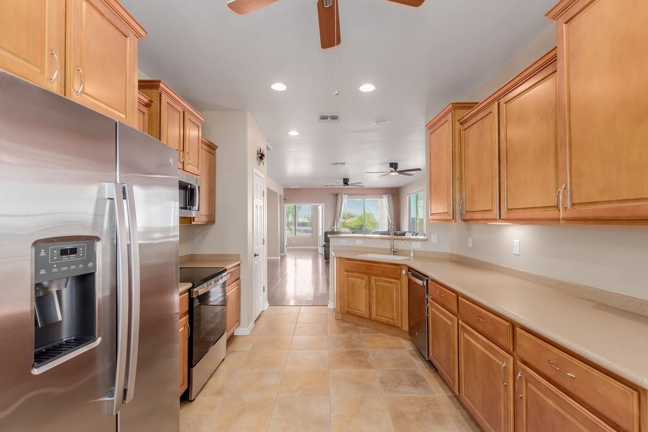 32270 N Echo Canyon Rd - Photo 6 of 28