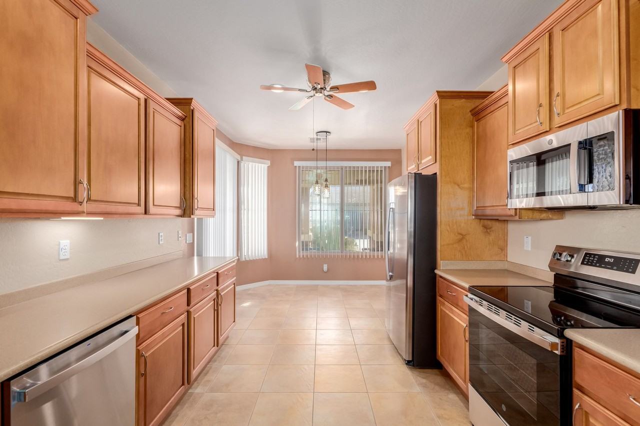 32270 N Echo Canyon Rd - Photo 7 of 28