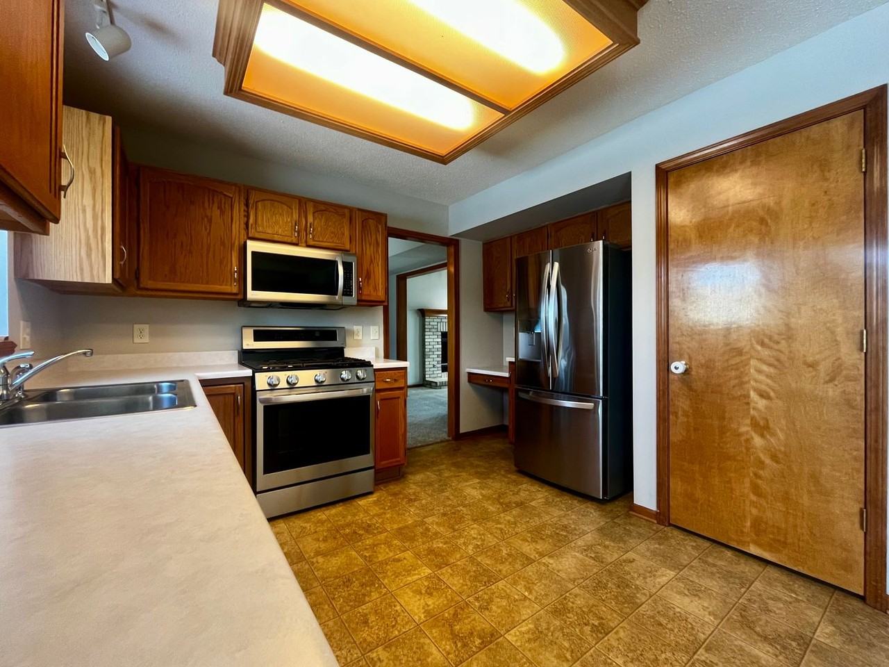 10523 Verbena Ln - Photo 3 of 33