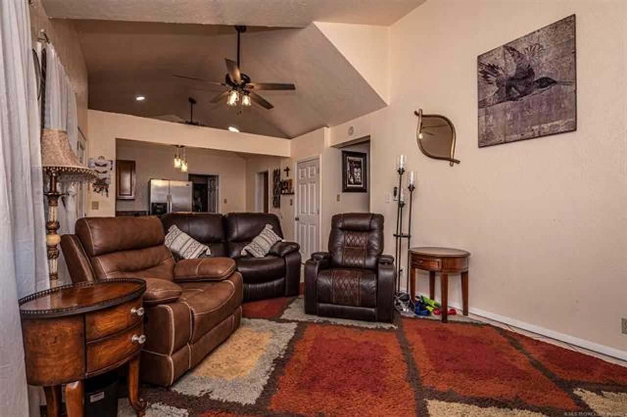 5472 S Highway 377 - Photo 6 of 20