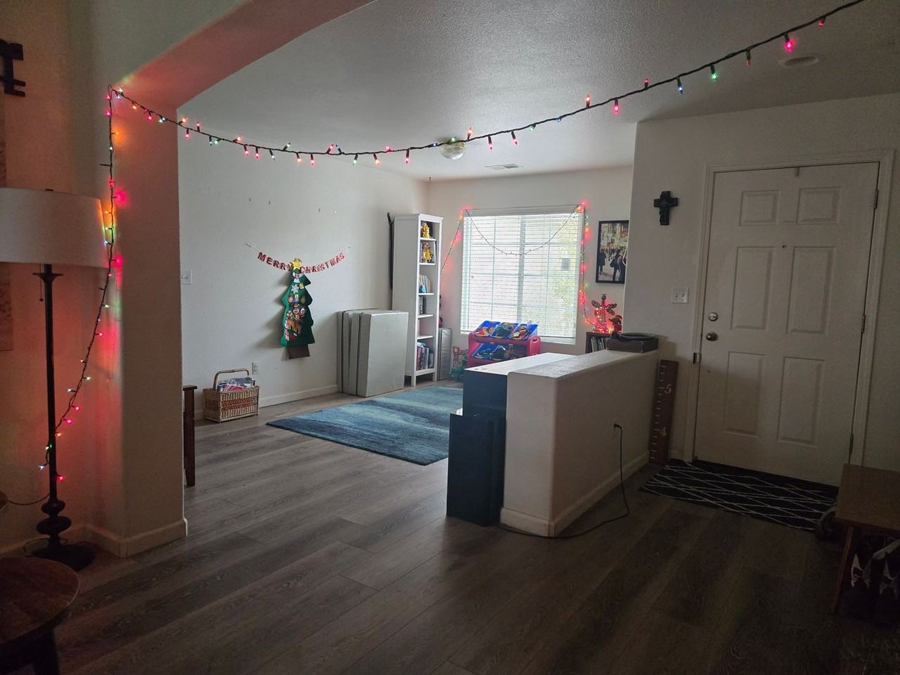 1818 W Picadilly Ln - Photo 4 of 15