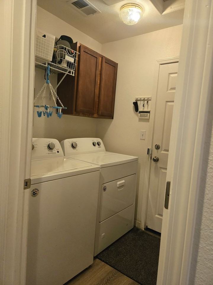 1818 W Picadilly Ln - Photo 7 of 15