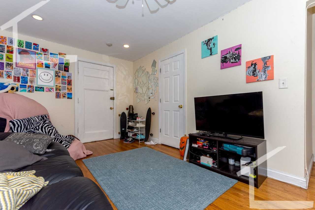 22 Egmont St - Photo 6 of 13