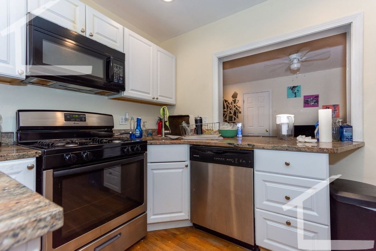 22 Egmont St - Photo 3 of 13