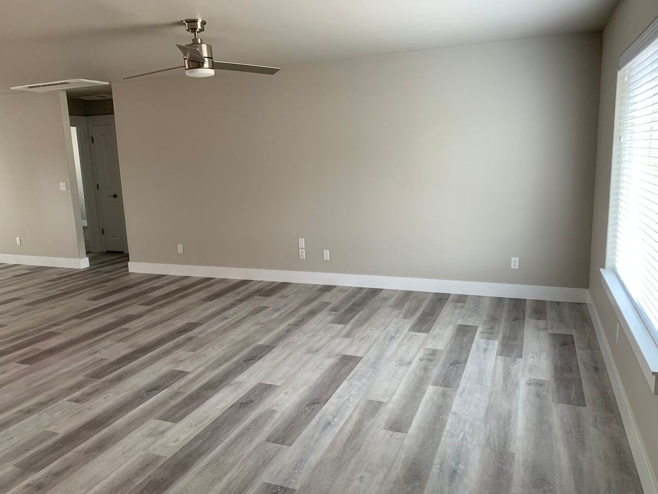 840 W Crystal Ct - Photo 2 of 9