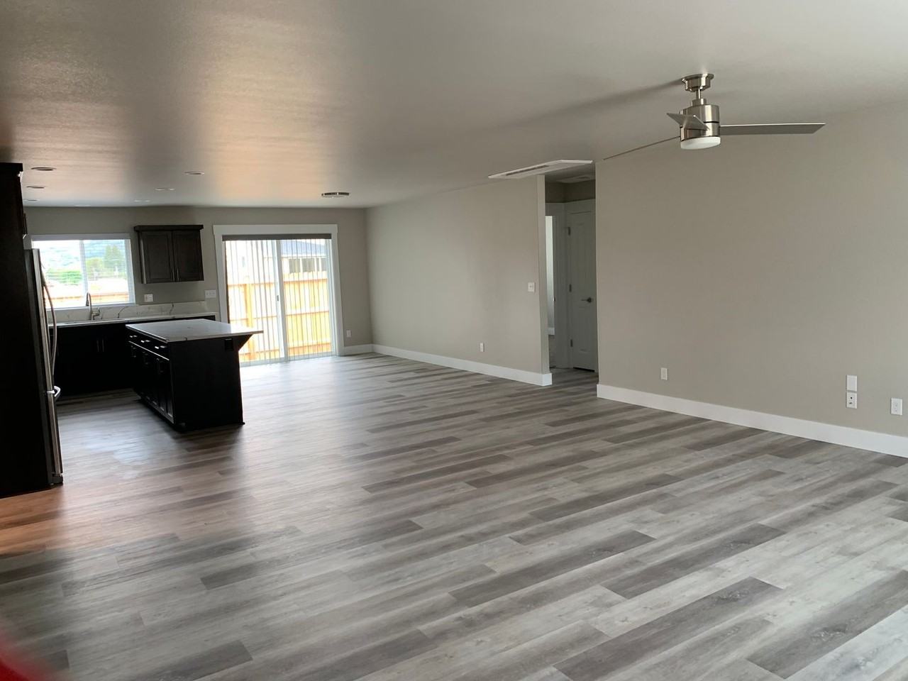 840 W Crystal Ct - Photo 3 of 9