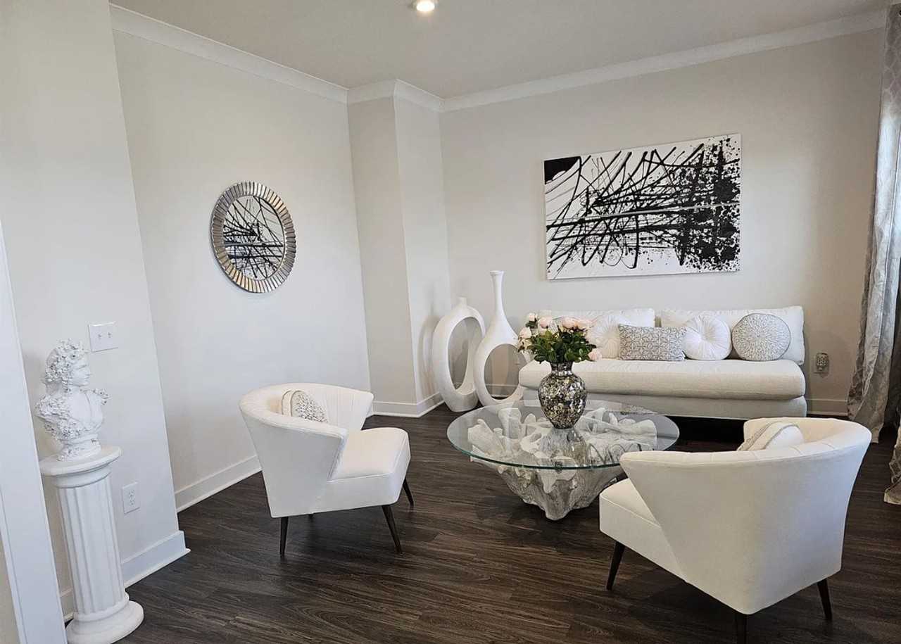 306 306 Spokane Drive - Photo 3 of 40