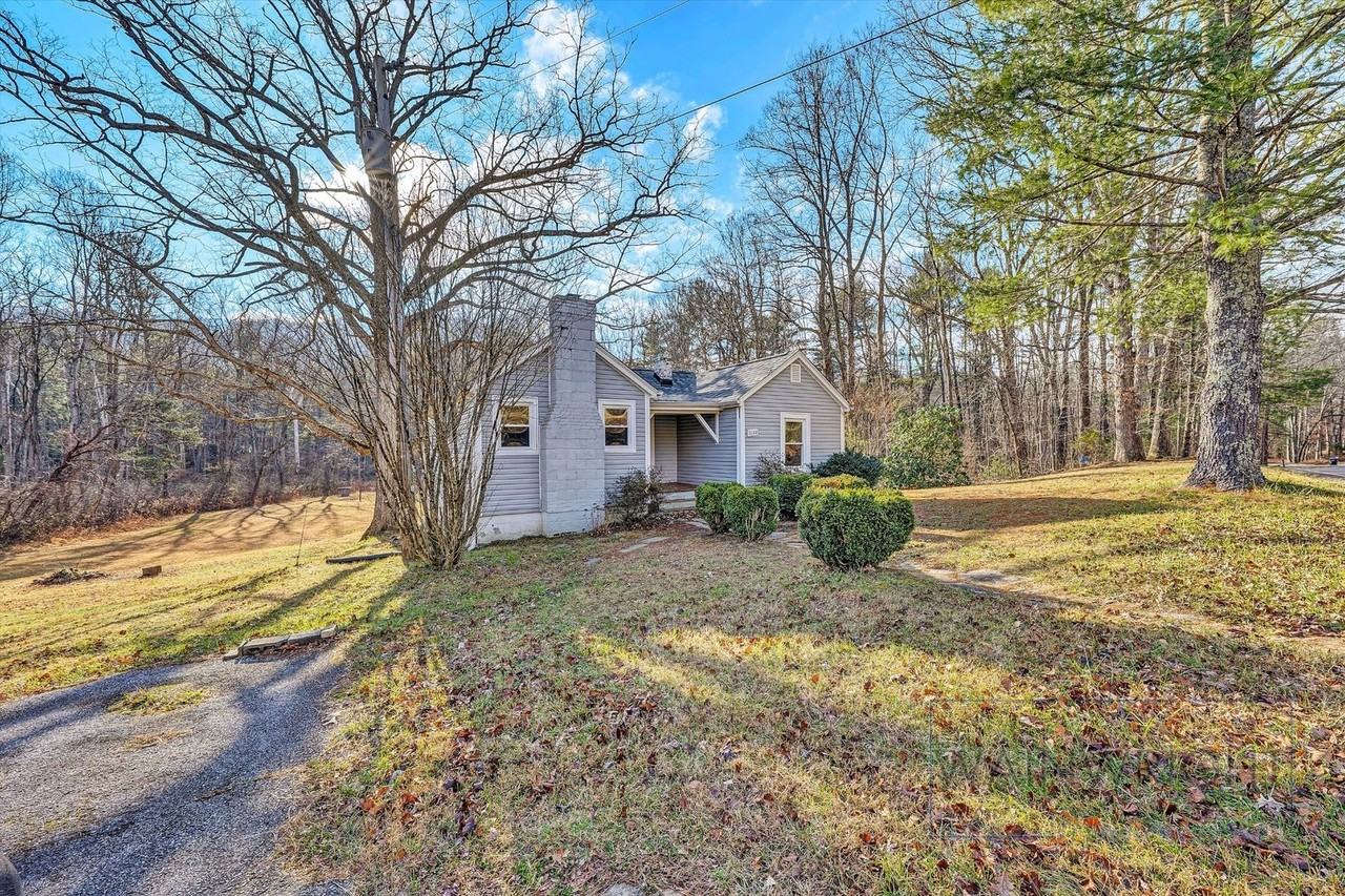 5288 Bradshaw Rd - Photo 2 of 14