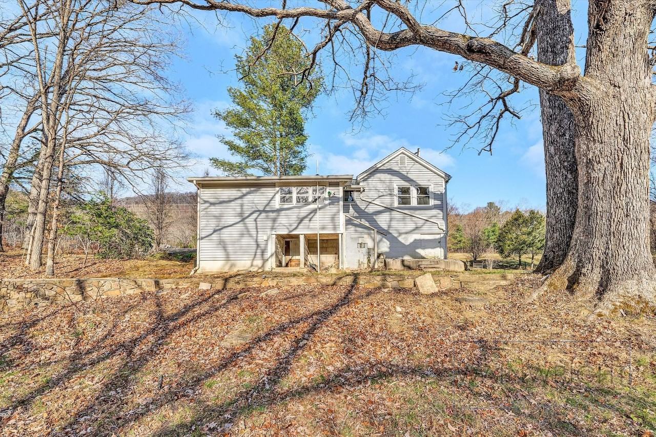 5288 Bradshaw Rd - Photo 3 of 14