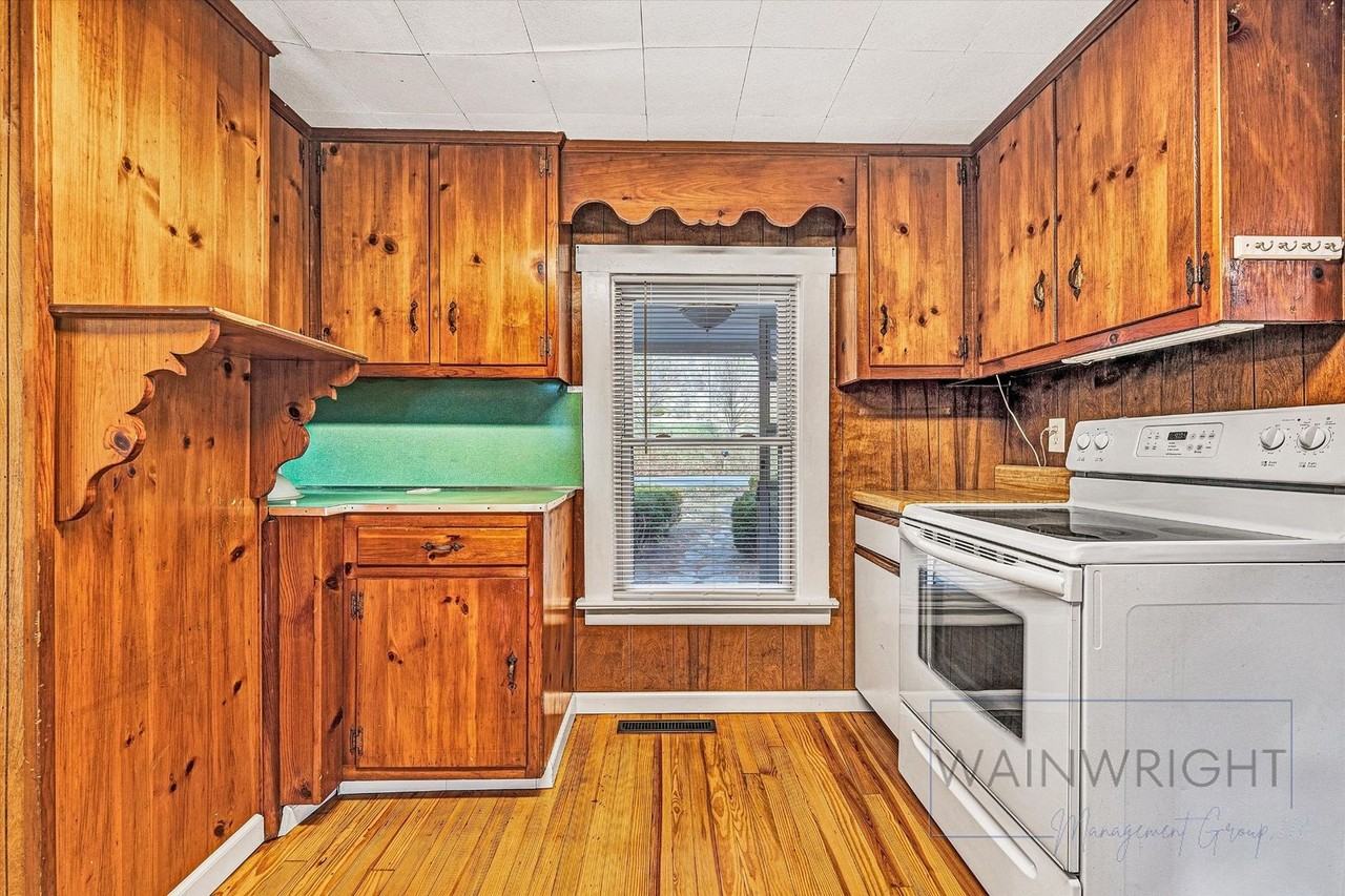 5288 Bradshaw Rd - Photo 7 of 14