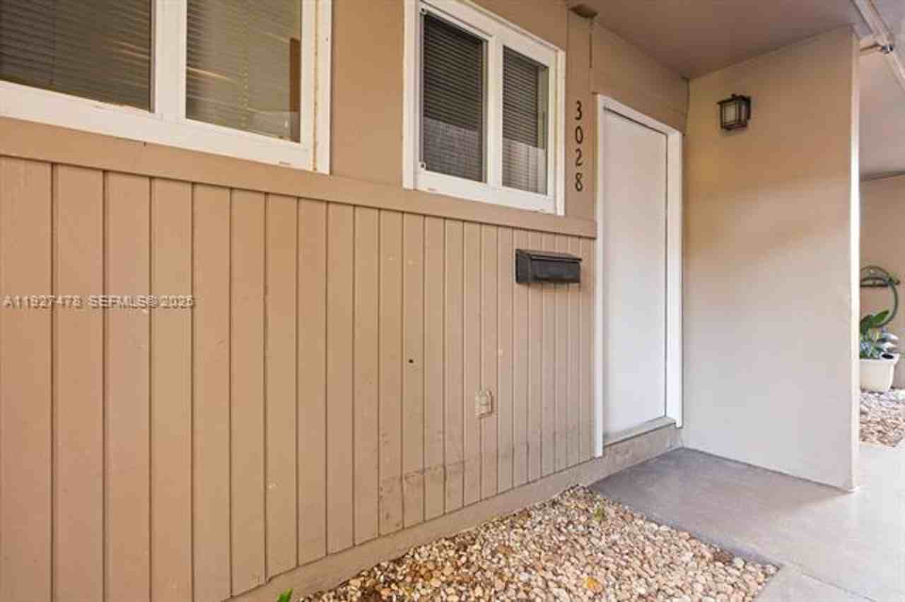 3028 3028 Center St TH 3028 - Photo 3 of 24