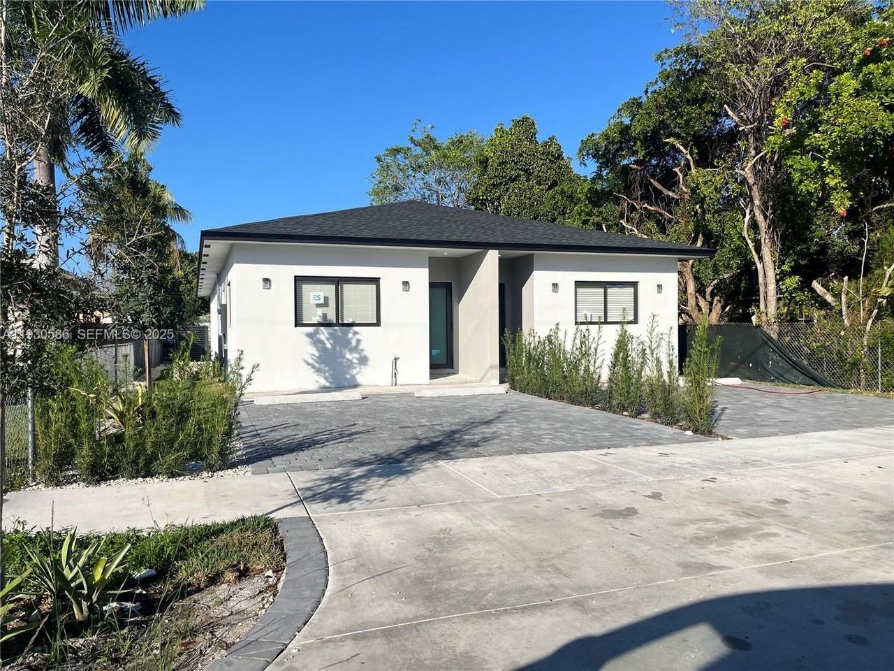 119 Nw 5th Ave - Photo 3 of 10