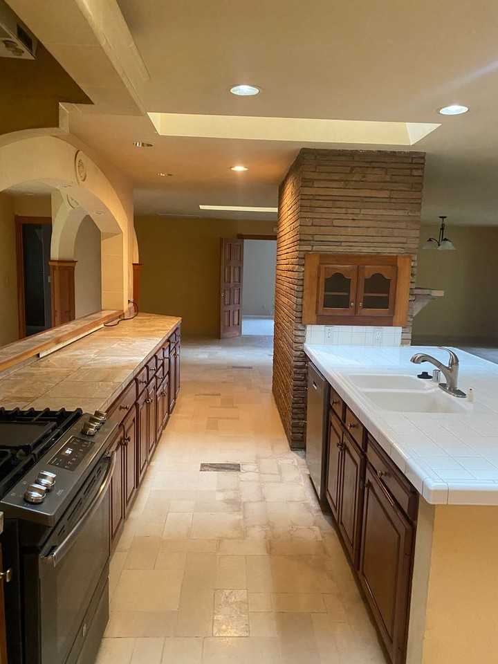 250 Theresa Dr - Photo 4 of 10