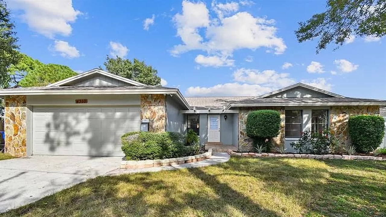 4310 Columbus Way S - Photo 2 of 21