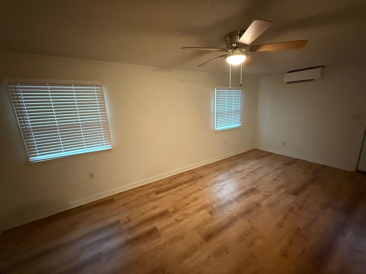 6328 Spring Garden Ln - Photo 3 of 13