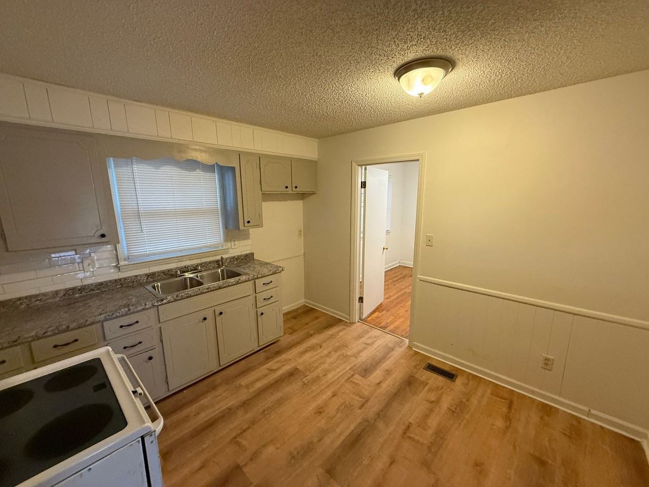 6328 Spring Garden Ln - Photo 7 of 13