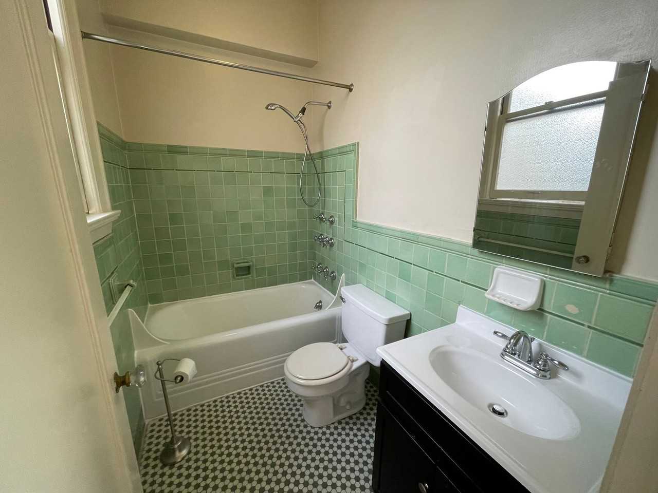 353 Columbus Ave - Photo 7 of 10