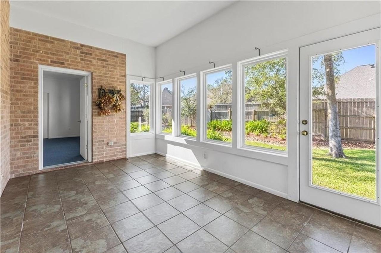 8401 Whiterose Ct - Photo 4 of 18