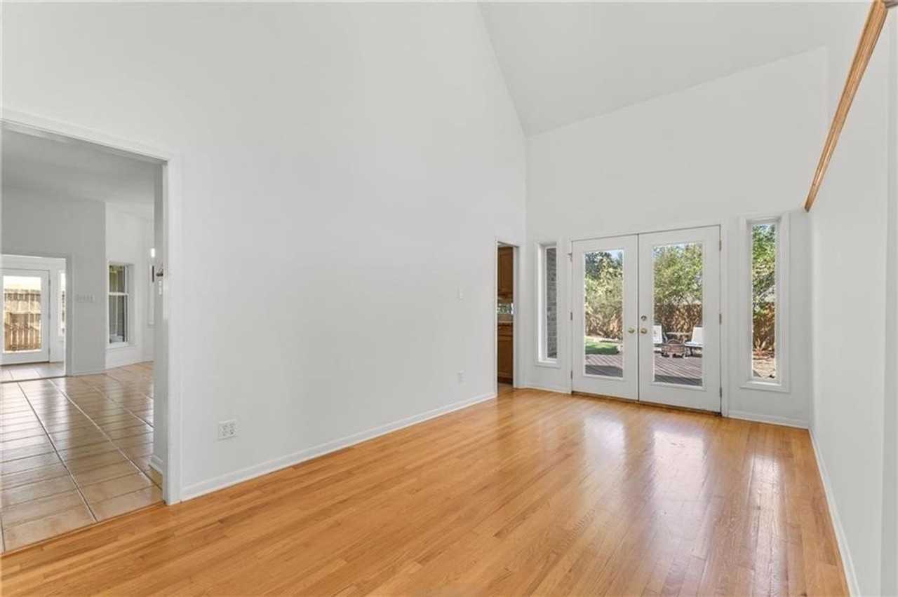 8401 Whiterose Ct - Photo 7 of 18