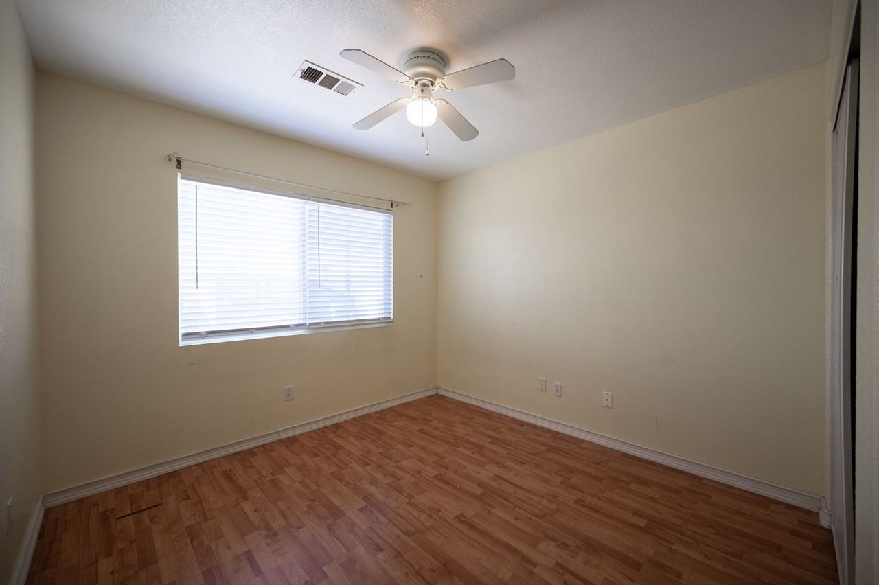 10086 Mesquite Fork Ct - Photo 3 of 41