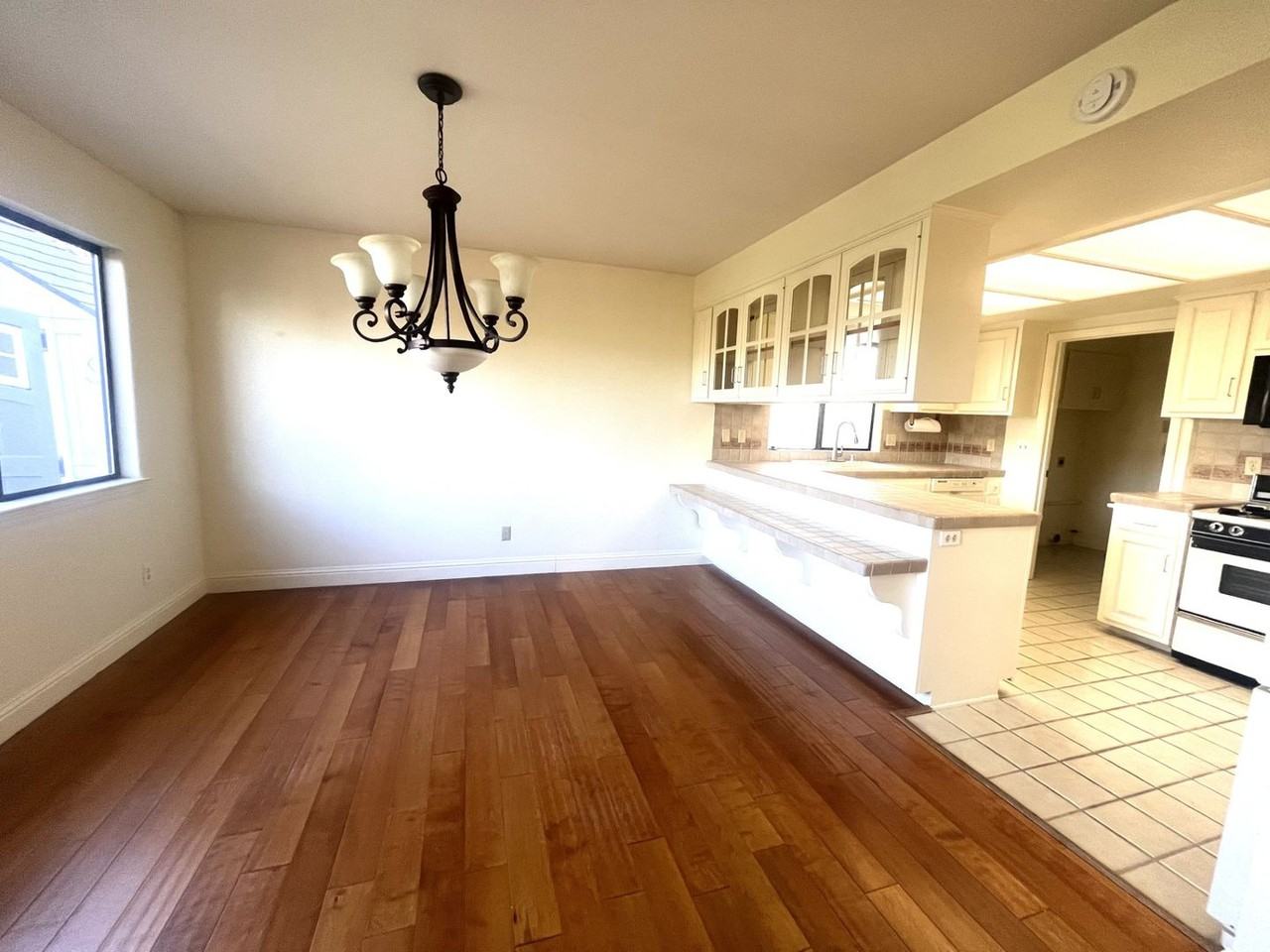 684 Shamrock Ln - Photo 5 of 22