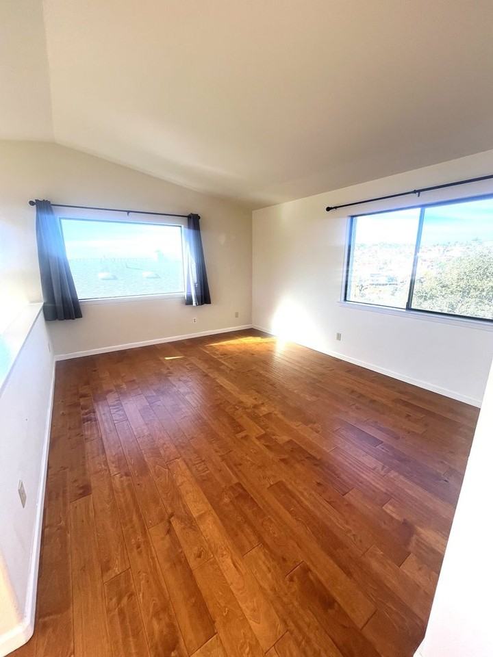 684 Shamrock Ln - Photo 6 of 22