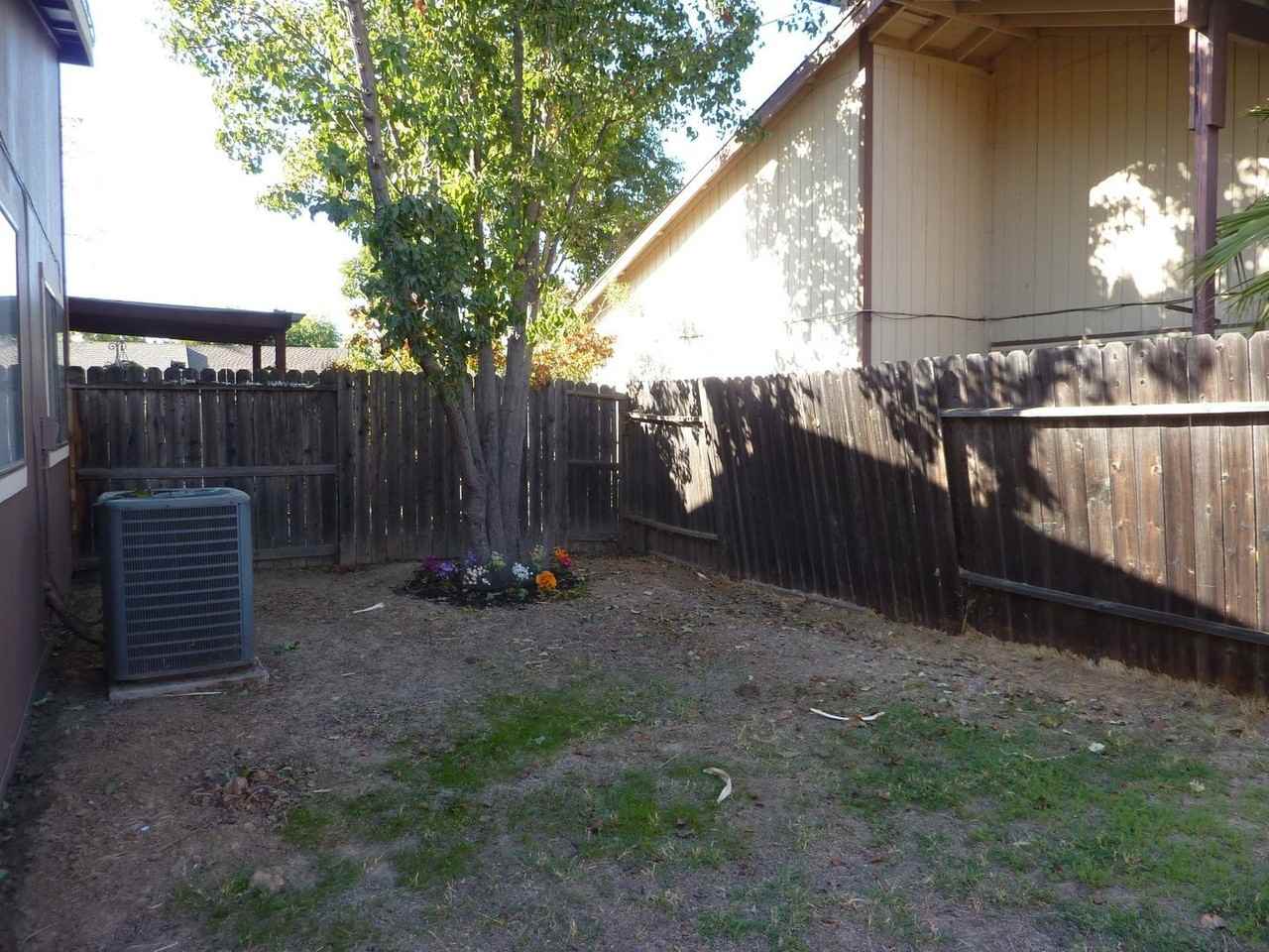 7974 Orchard Woods Cir - Photo 4 of 8