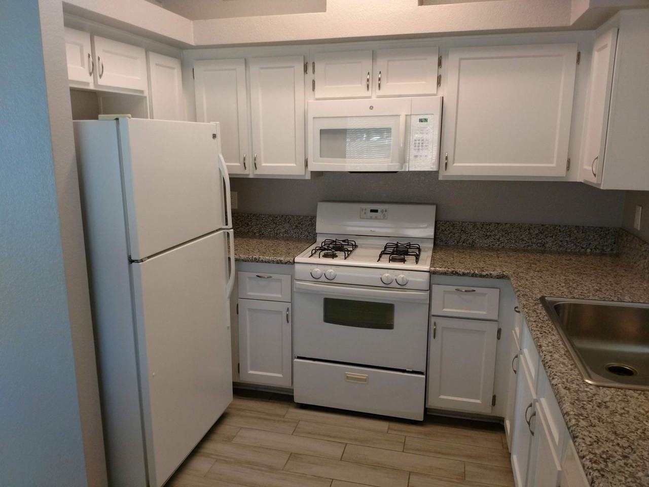 810 Bergamont Dr - Photo 5 of 36