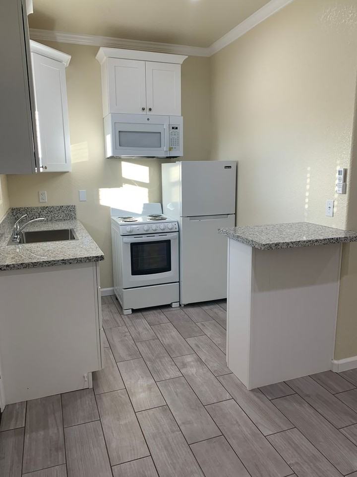 4727 Fleming Way - Photo 2 of 4