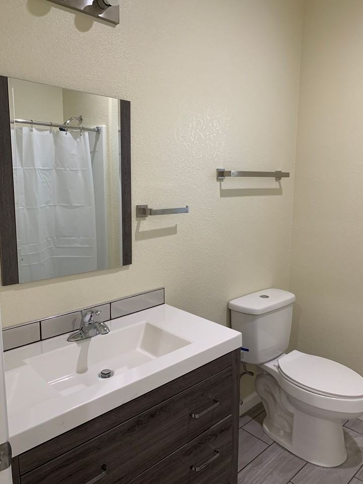 4727 Fleming Way - Photo 4 of 4