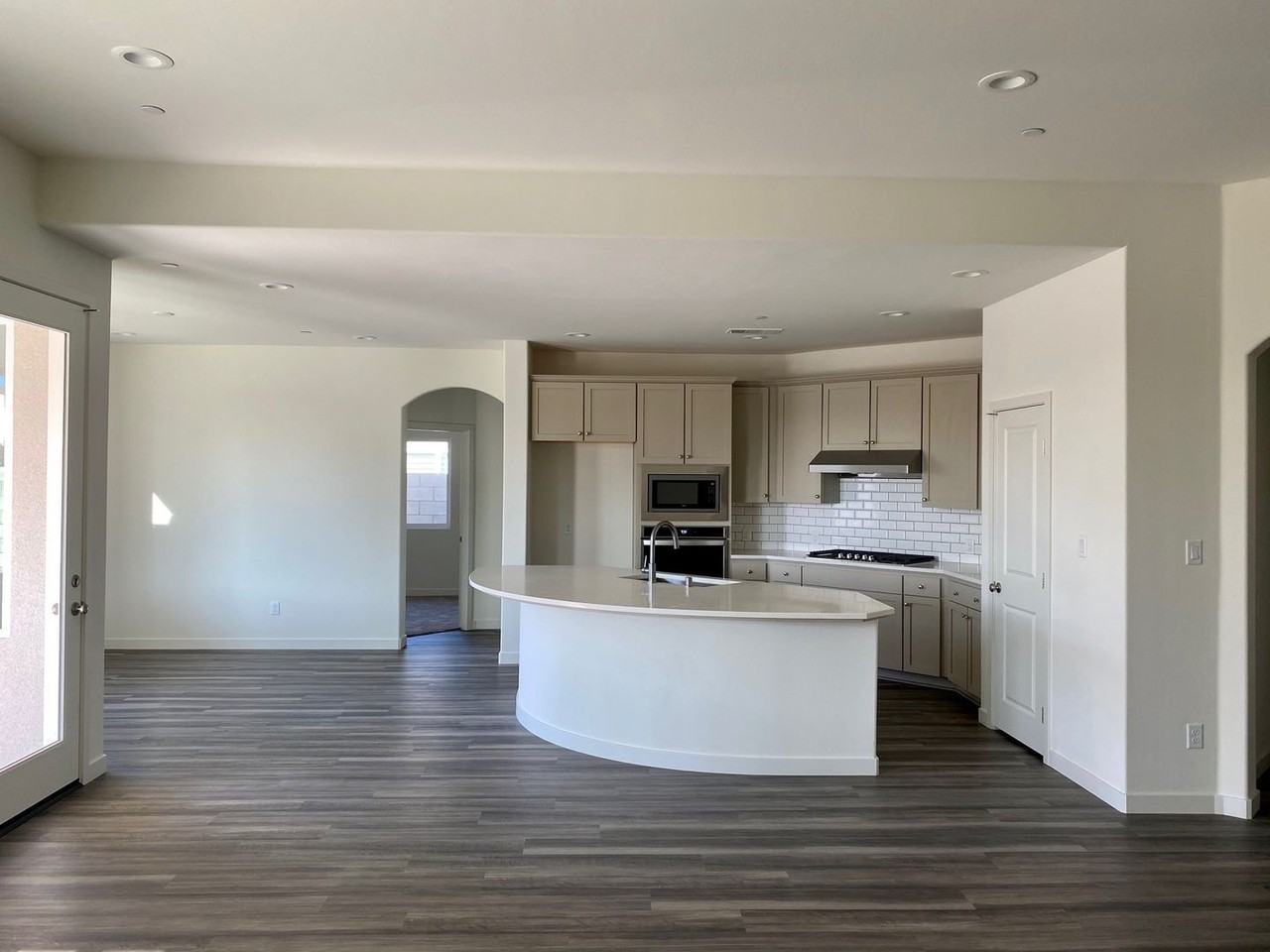 11701 Hollybrook Ln - Photo 6 of 13