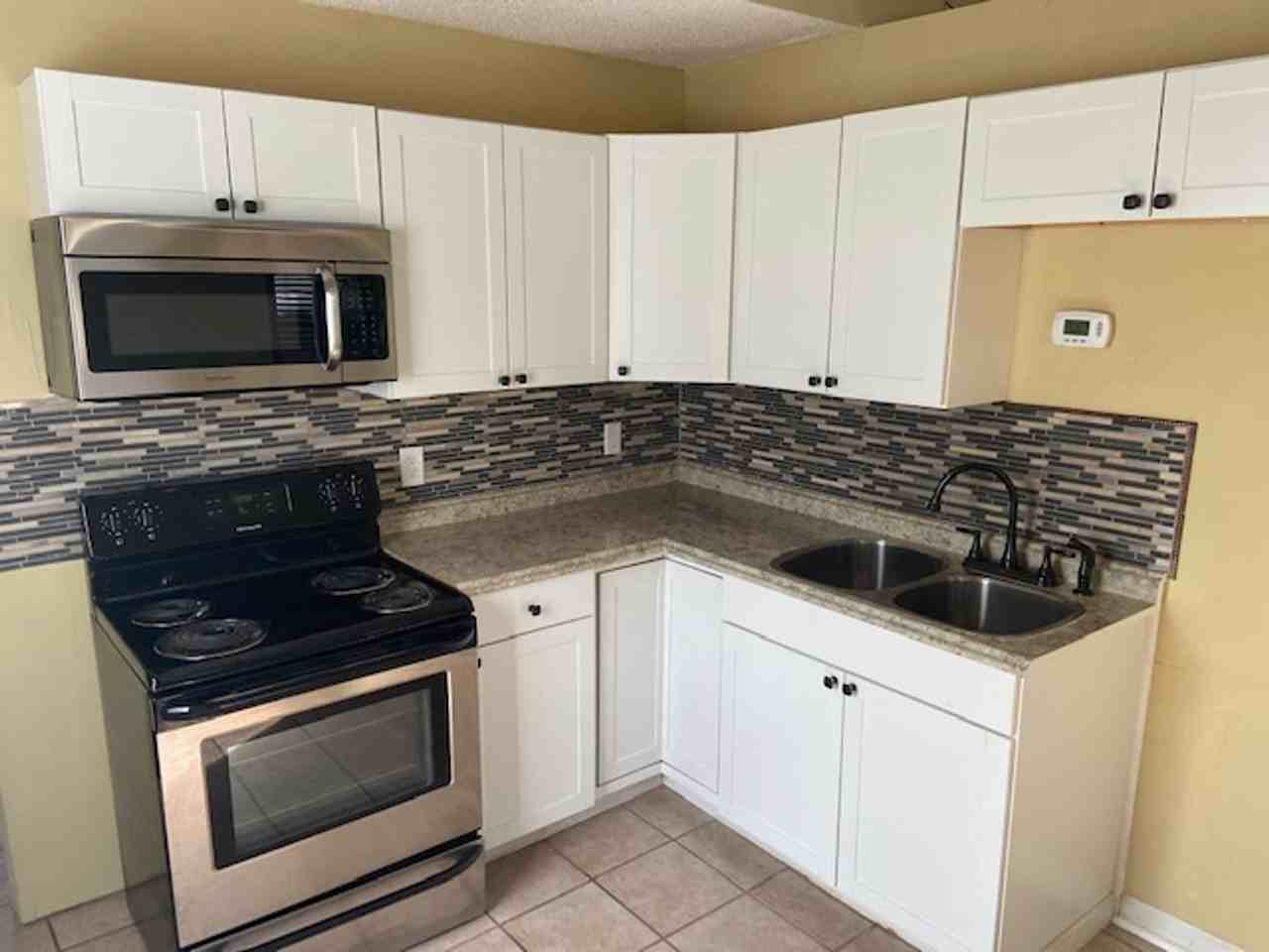 306 Countryview Cv - Photo 3 of 13